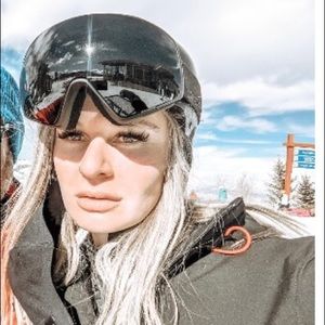 Meet your Posher, Marissa